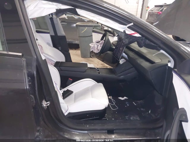 2025 TESLA MODEL 3 5YJ3E1ET8SF067733 Photo 7