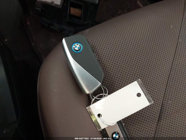 2024 BMW IX WB523CF09RCN71549 Photo 10