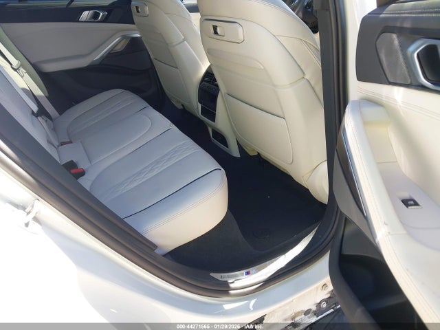 5UX33EX01R9U30683 BMW X6 Xdrive40i