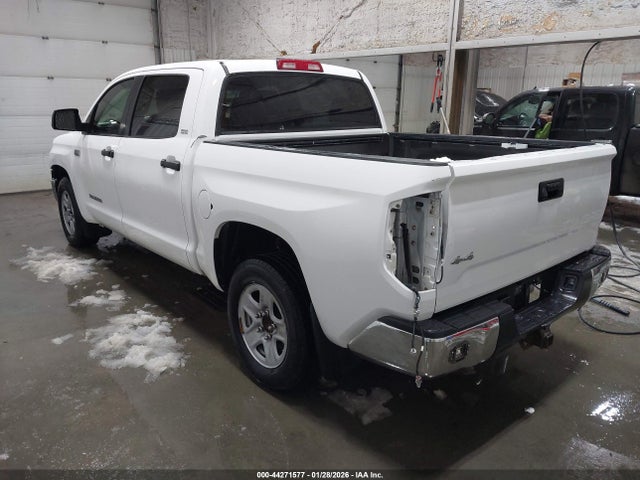 5TFDY5F18GX496240 Toyota Tundra Sr5 5.7l V8