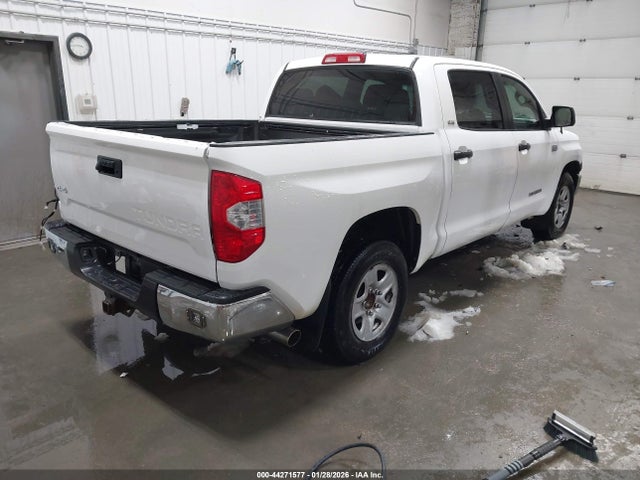 5TFDY5F18GX496240 Toyota Tundra Sr5 5.7l V8