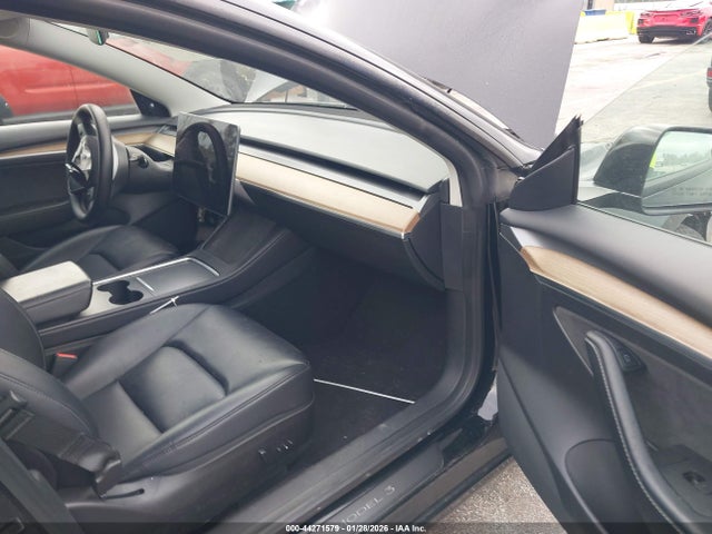 2022 TESLA MODEL 3 5YJ3E1EA7NF370621 Photo 4