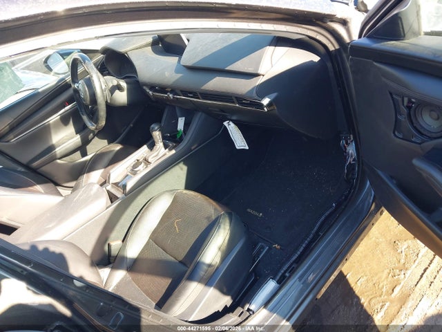 2020 Mazda Mazda3 Premium Package მანქანა იყიდება აუქციონზე, vin: 3MZBPAEM8LM126627, აუქციონის ნომერი: 44271595