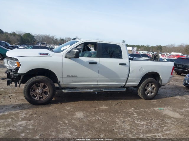 44271601 :رقم المزاد ، 3C6UR5DJ0PG633196 vin ، 2023 Ram 2500 Big Horn  4x4 6'4 Box مزاد بيع