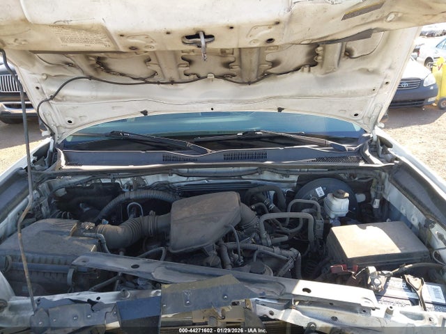5TFRX5GN0HX100152 Toyota Tacoma Sr