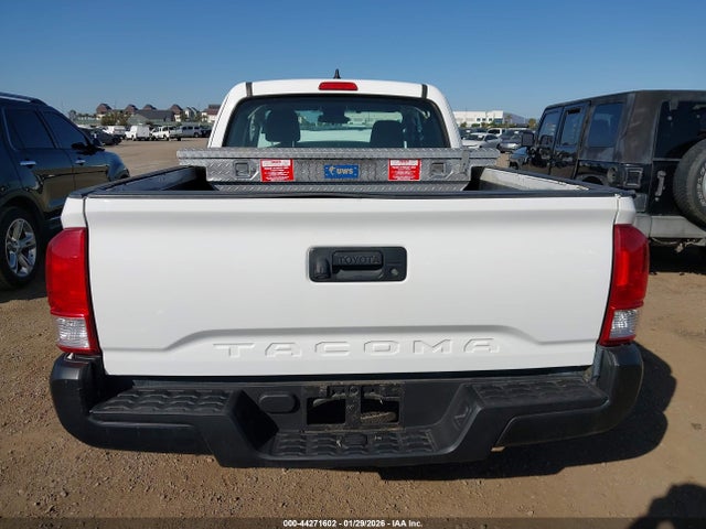 5TFRX5GN0HX100152 Toyota Tacoma Sr