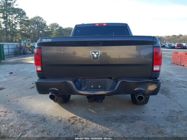 44271622 :رقم المزاد ، 1C6RR6KT4HS520426 vin ، 2017 Ram 1500 Express  4x2 5'7 Box مزاد بيع