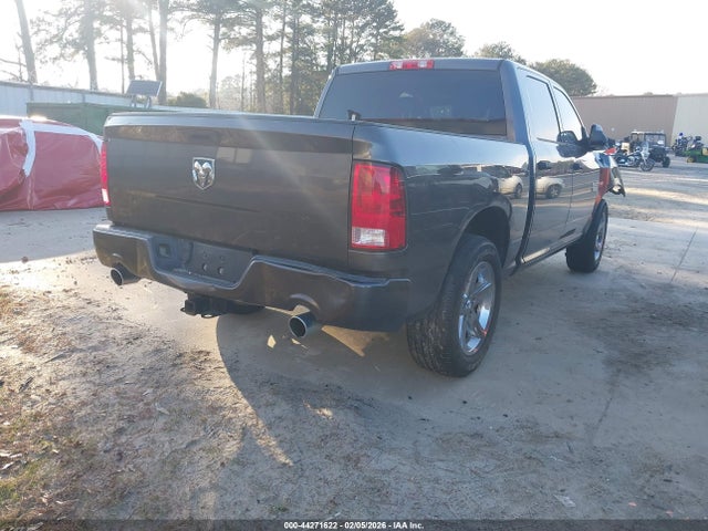 44271622 :رقم المزاد ، 1C6RR6KT4HS520426 vin ، 2017 Ram 1500 Express  4x2 5'7 Box مزاد بيع