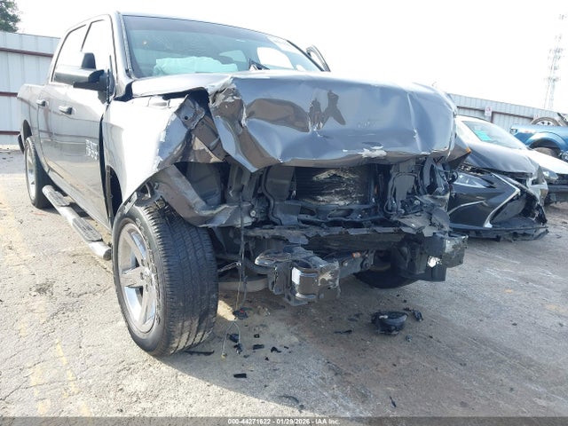 44271622 :رقم المزاد ، 1C6RR6KT4HS520426 vin ، 2017 Ram 1500 Express  4x2 5'7 Box مزاد بيع