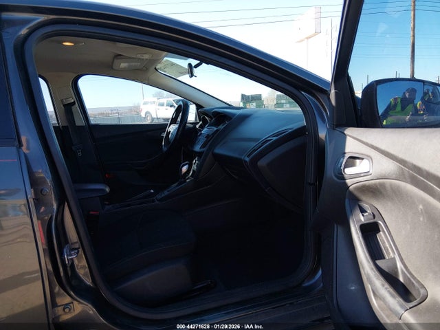 1FADP3K24FL306998 Ford FOCUS SE