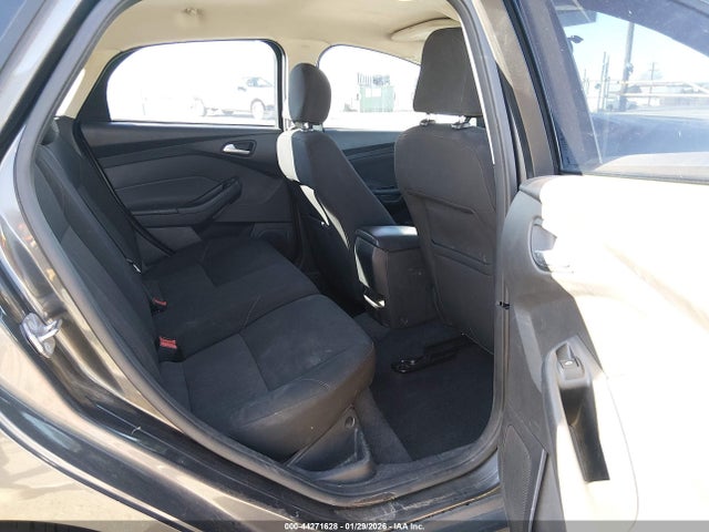 1FADP3K24FL306998 Ford FOCUS SE