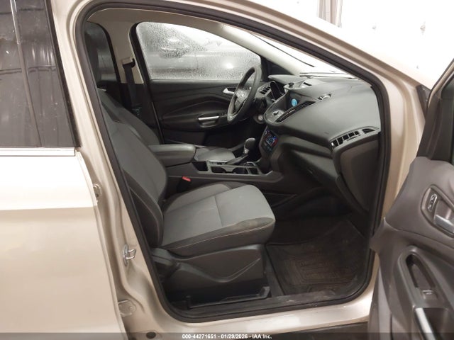 1FMCU9GD5HUC87981 Ford ESCAPE SE