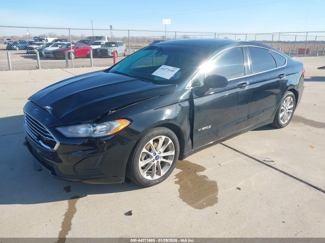 3FA6P0LU6KR182915 Ford Fusion Hybrid Se