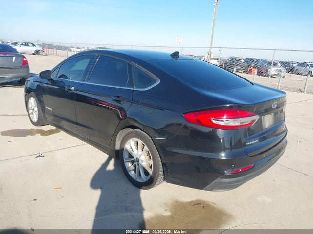 3FA6P0LU6KR182915 Ford Fusion Hybrid Se