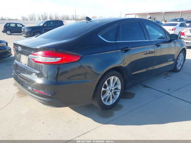 3FA6P0LU6KR182915 Ford Fusion Hybrid Se
