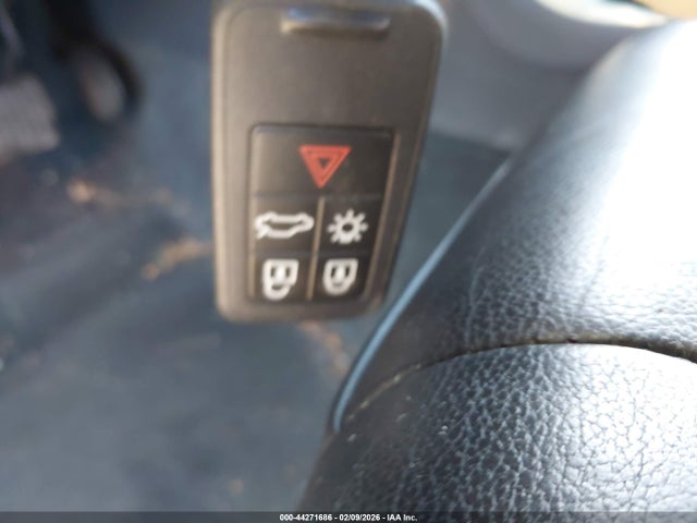 2017 VOLVO S60 YV126MFL6H2439763 Photo 10