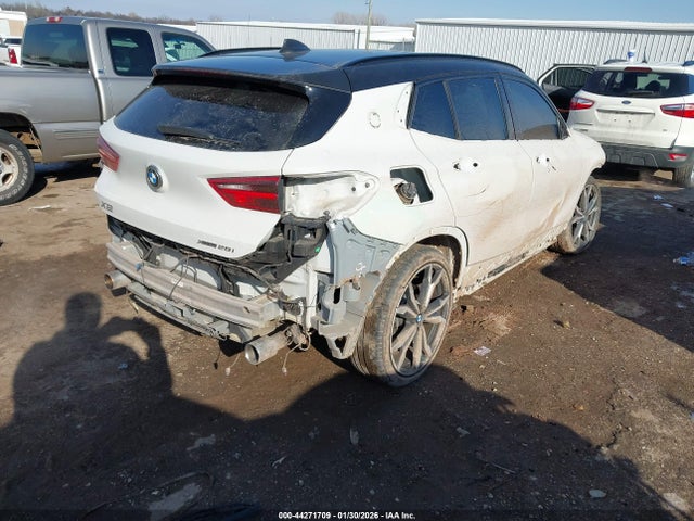 2019 BMW X2 WBXYJ5C50KEF83024 Photo 3