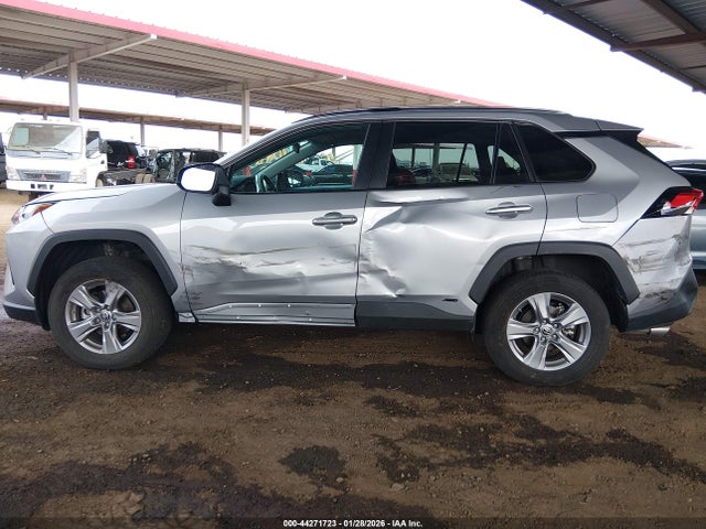 2T3LWRFV1RW238242 Toyota Rav4 Hybrid Le