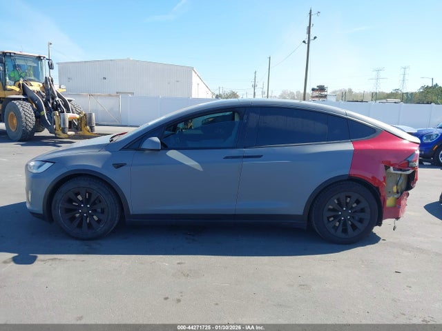 5YJXCAE27MF324513 Tesla MODEL X