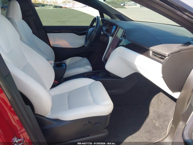 2021 TESLA MODEL X 5YJXCAE27MF324513 Photo 4