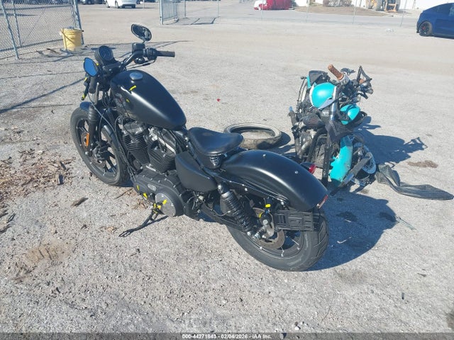 2021 HARLEY-DAVIDSON XL883 1HD4LE211MB416501 Photo 2