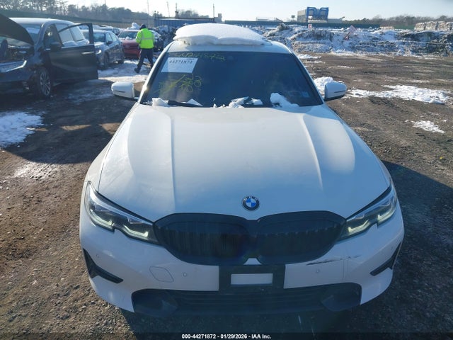 Продаж на аукціоні авто 2022 Bmw 330i Xdrive, vin: 3MW5R7J04N8C38303, номер лоту: 44271872