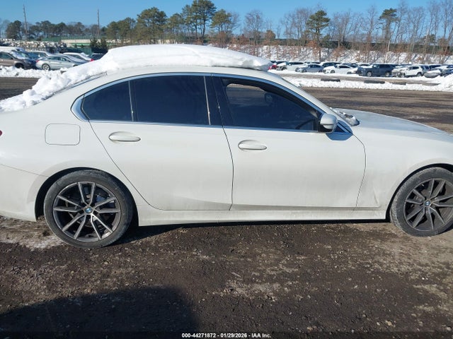 Продаж на аукціоні авто 2022 Bmw 330i Xdrive, vin: 3MW5R7J04N8C38303, номер лоту: 44271872