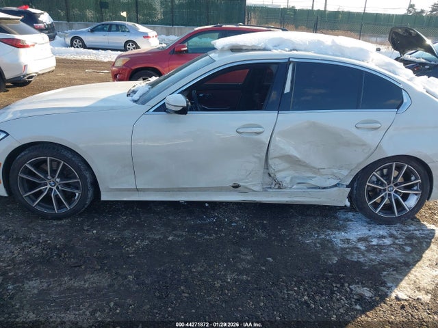 Продаж на аукціоні авто 2022 Bmw 330i Xdrive, vin: 3MW5R7J04N8C38303, номер лоту: 44271872