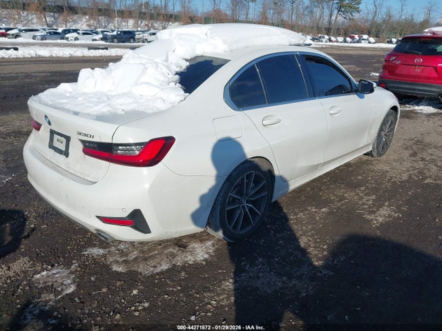 2022 BMW 330I 3MW5R7J04N8C38303 Photo 3