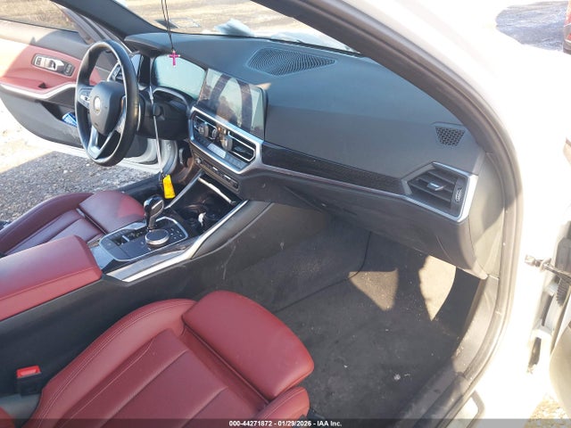 2022 BMW 330I 3MW5R7J04N8C38303 Photo 4