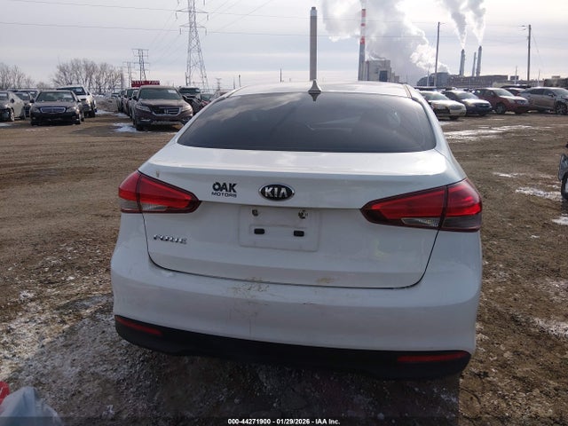 Aukcja sprzedaży 2017 Kia Forte Lx, vin: 3KPFK4A71HE078927, numer aukcji: 44271900