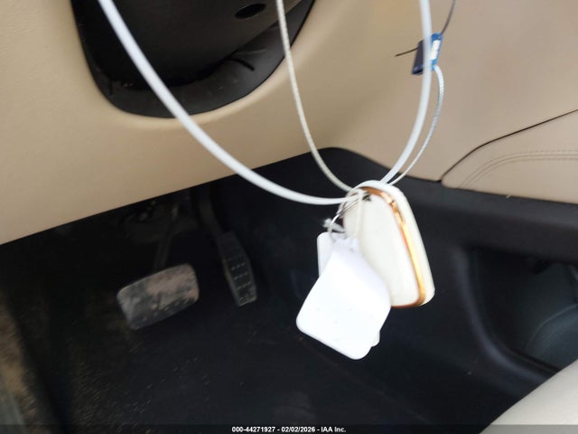 2017 CADILLAC XT5 1GYKNARS6HZ204730 Photo 10