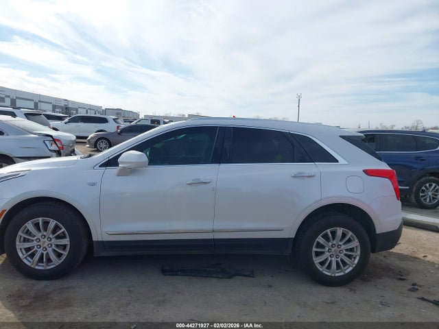 2017 Cadillac Xt5 Standard მანქანა იყიდება აუქციონზე, vin: 1GYKNARS6HZ204730, აუქციონის ნომერი: 44271927