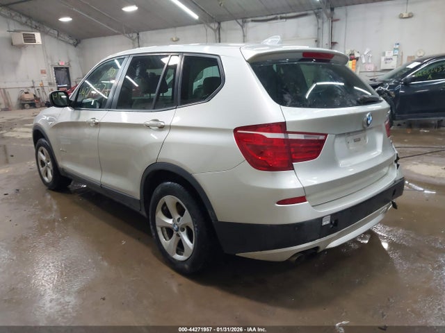 2011 BMW X3 5UXWX5C54BL701540 Photo 2