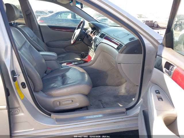 2002 LEXUS ES 300 JTHBF30G325020060 Photo 4