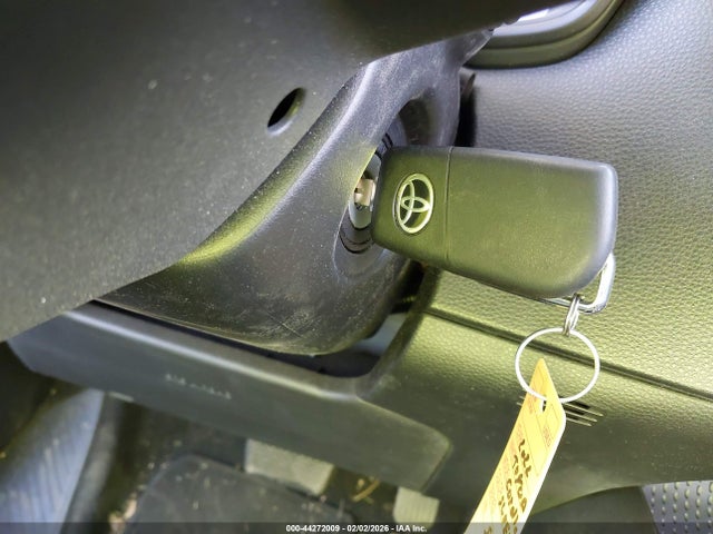 JTDEPMAE3N3025600 Toyota COROLLA LE