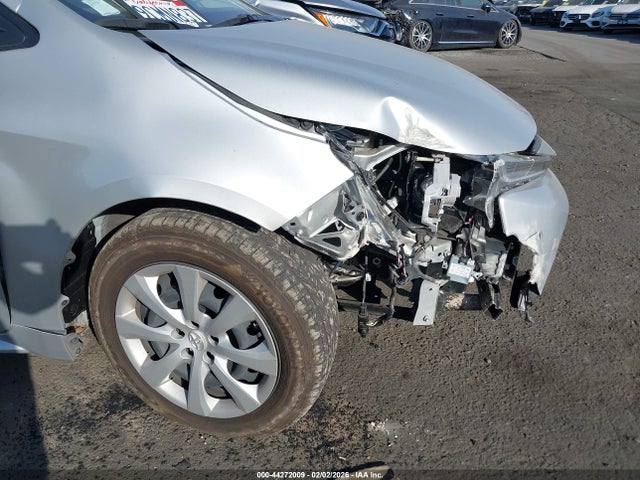 JTDEPMAE3N3025600 Toyota COROLLA LE