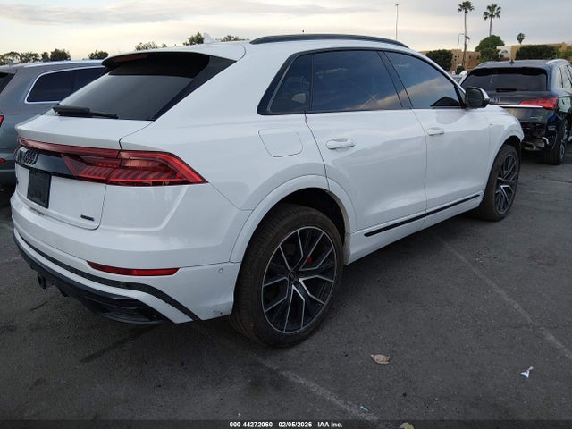 2021 AUDI Q8 WA1EVAF17MD028402 Photo 3