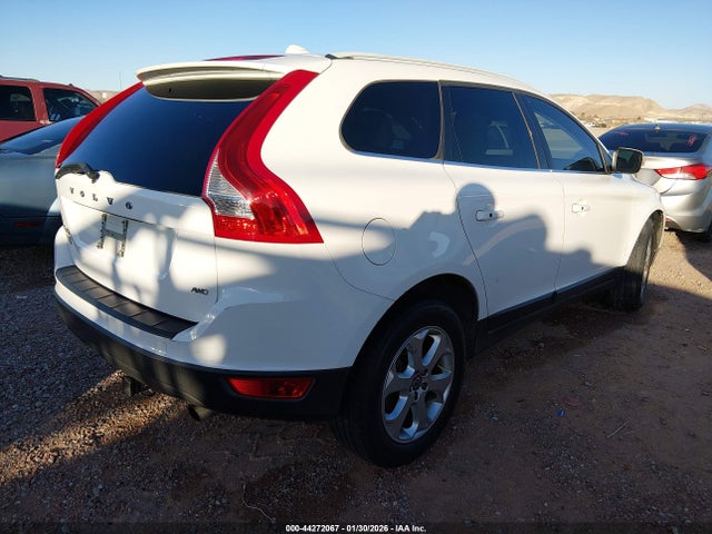 2013 Volvo Xc60 3.2 Premier მანქანა იყიდება აუქციონზე, vin: YV4952DZ8D2429018, აუქციონის ნომერი: 44272067