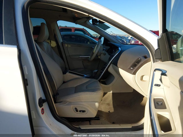 2013 Volvo Xc60 3.2 Premier მანქანა იყიდება აუქციონზე, vin: YV4952DZ8D2429018, აუქციონის ნომერი: 44272067