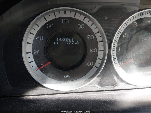 2013 Volvo Xc60 3.2 Premier მანქანა იყიდება აუქციონზე, vin: YV4952DZ8D2429018, აუქციონის ნომერი: 44272067