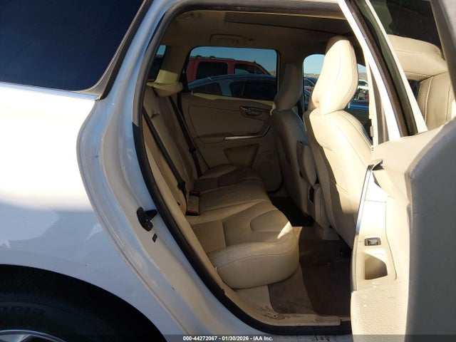 2013 Volvo Xc60 3.2 Premier მანქანა იყიდება აუქციონზე, vin: YV4952DZ8D2429018, აუქციონის ნომერი: 44272067
