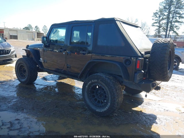 2013 JEEP WRANGLER UNLIMITED 1C4BJWEG3DL513522 Photo 2