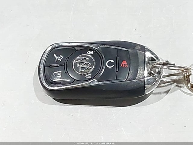 5GAERBKW5JJ228632 Buick Enclave Essence