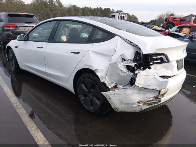 2022 TESLA MODEL 3 5YJ3E1EB1NF246305 Photo 2