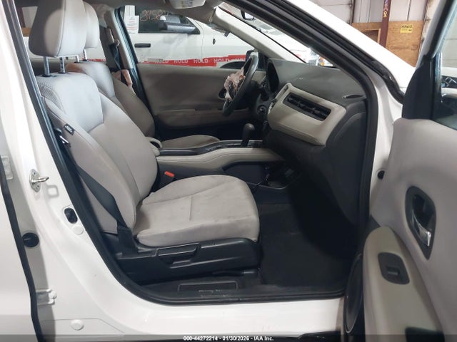 2018 HONDA HR-V 3CZRU5H35JM711709 Photo 4