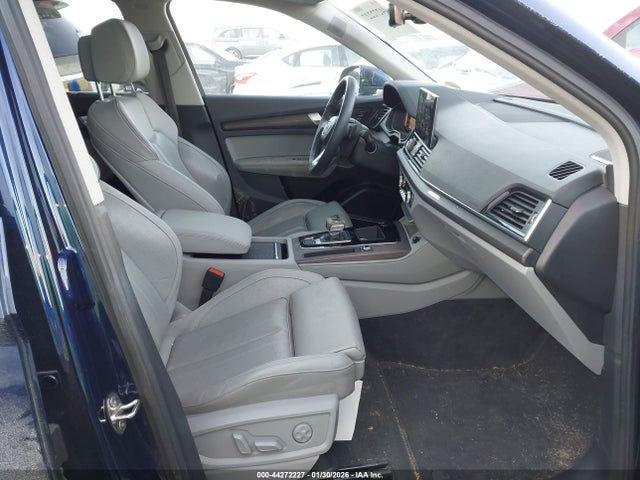 44272227 :رقم المزاد ، WA1CAAFY9M2043849 vin ، 2021 Audi Q5 Prestige 45 Tfsi Quattro S Tronic مزاد بيع