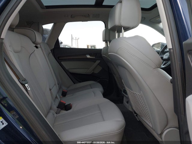 44272227 :رقم المزاد ، WA1CAAFY9M2043849 vin ، 2021 Audi Q5 Prestige 45 Tfsi Quattro S Tronic مزاد بيع