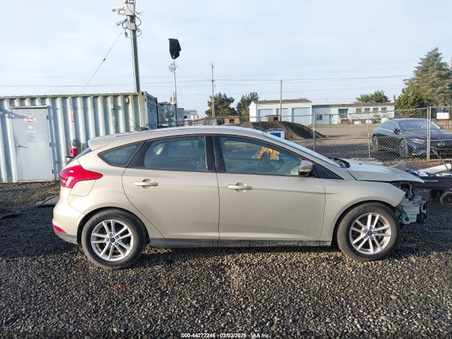 1FADP3K21FL262474 Ford FOCUS SE