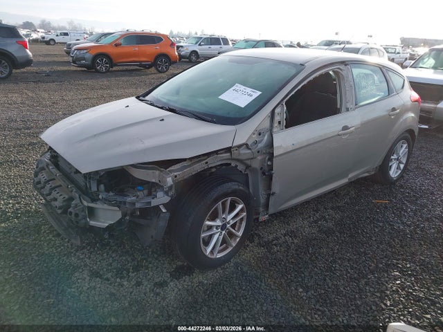 1FADP3K21FL262474 Ford FOCUS SE